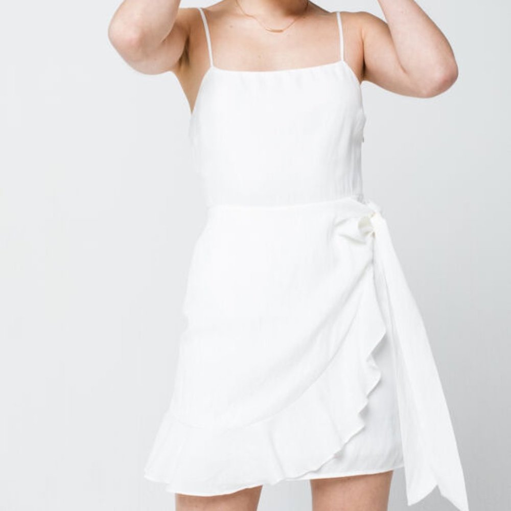 COTTON CANDY LA RUFFLE TIE WHITE WRAP DRESS